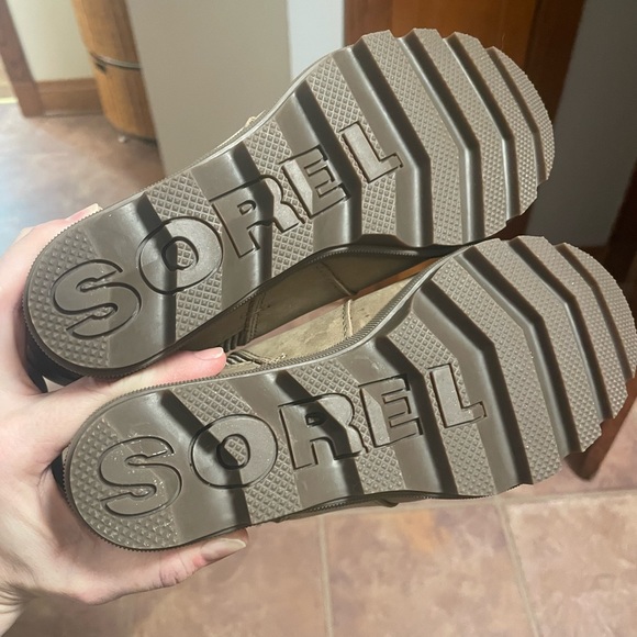 Joan of Arctic Wedge Bootie Ash Brown - Picture 5 of 5